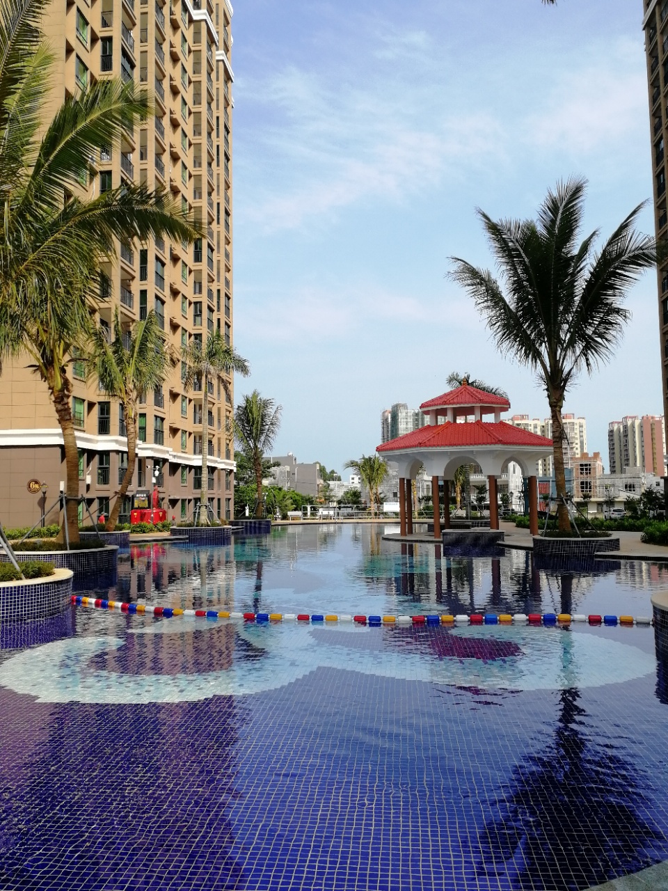实景图-社区泳池