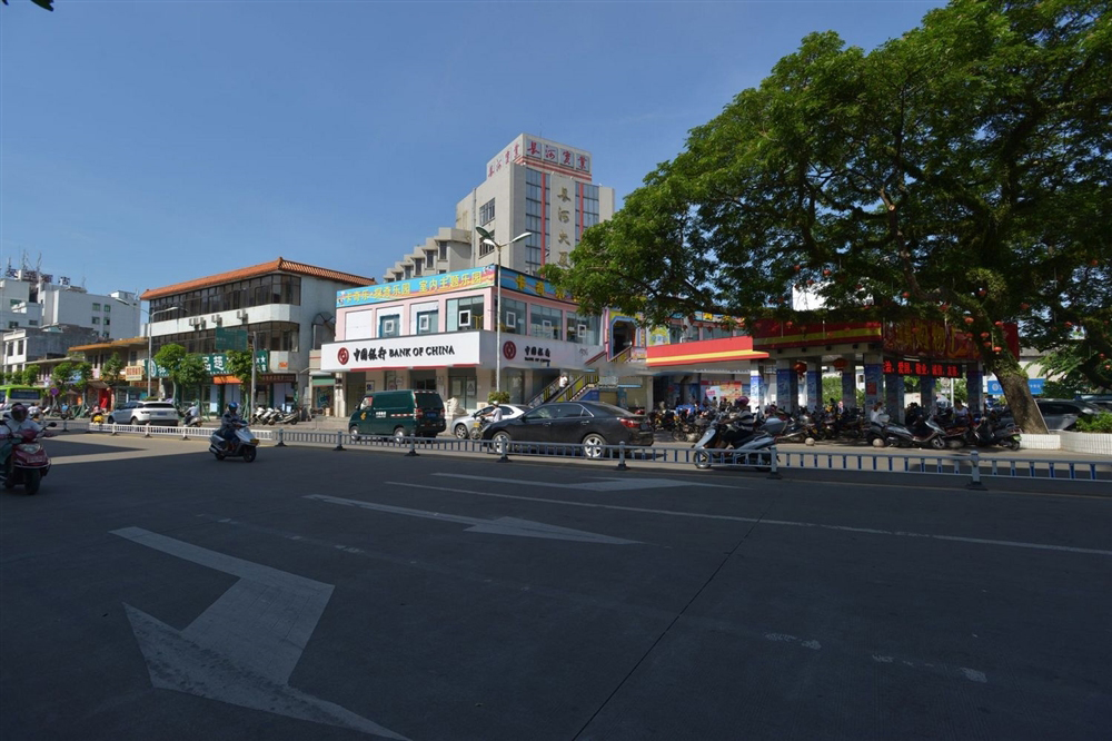 小区周边配套:中国银行