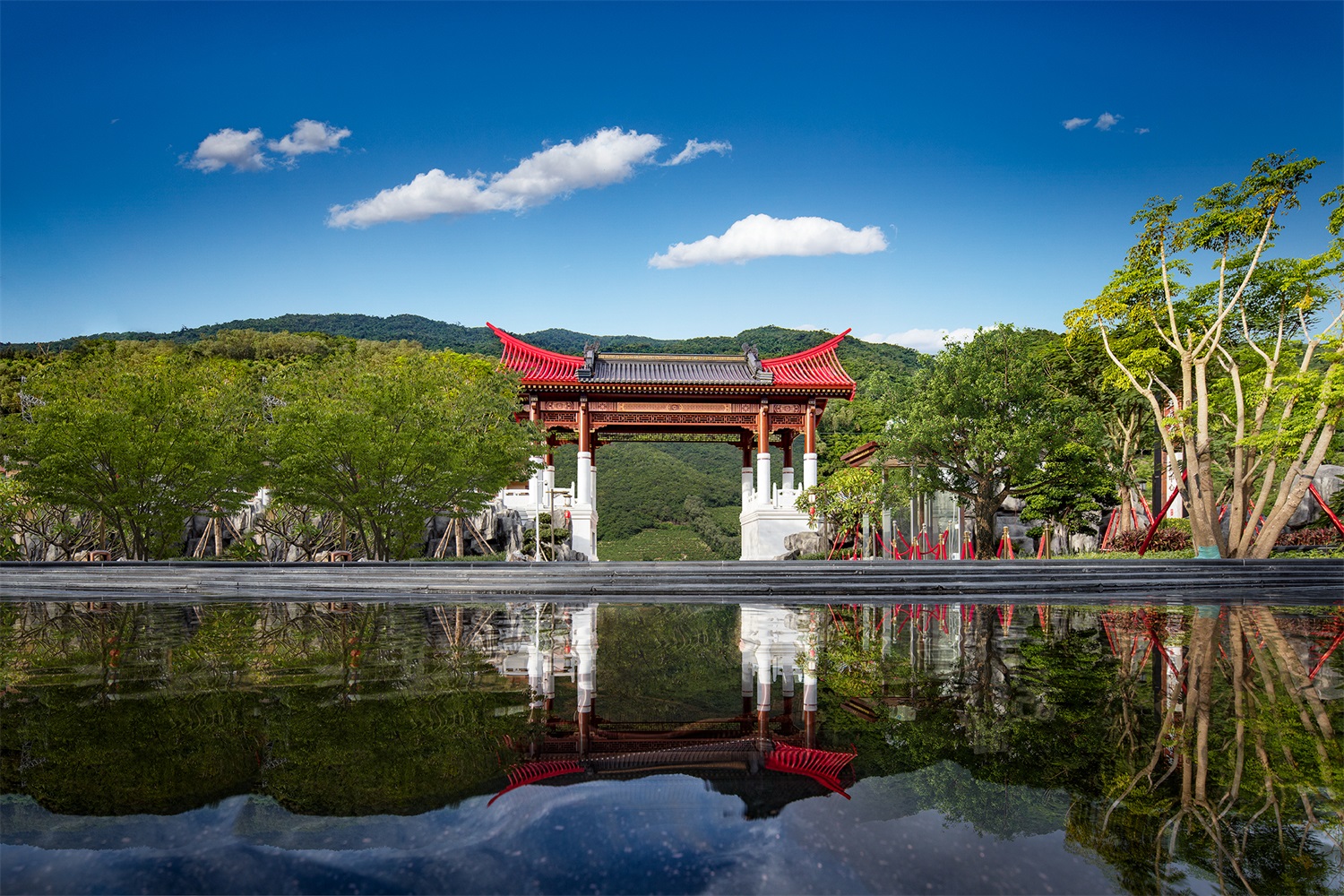 三亚华皓亚龙府正统中式合院,傍山而居