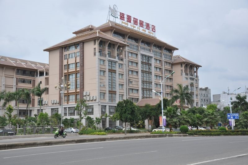 小区周边配套:酒店