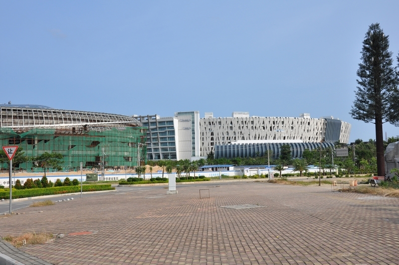 小区周边配套:海棠湾WESTIN酒店