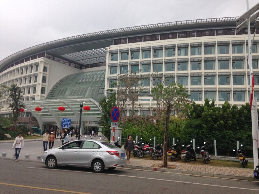 周边配套:解放军301分院