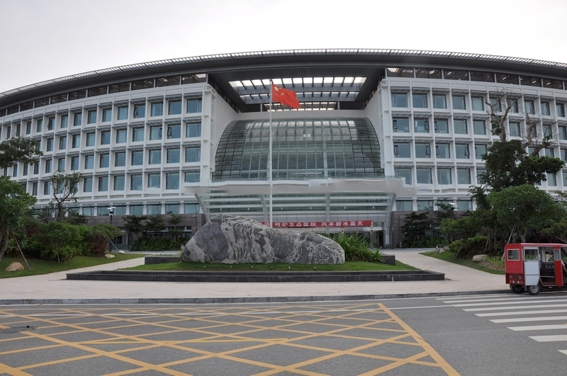 小区周边配套:海棠湾解放军总医院