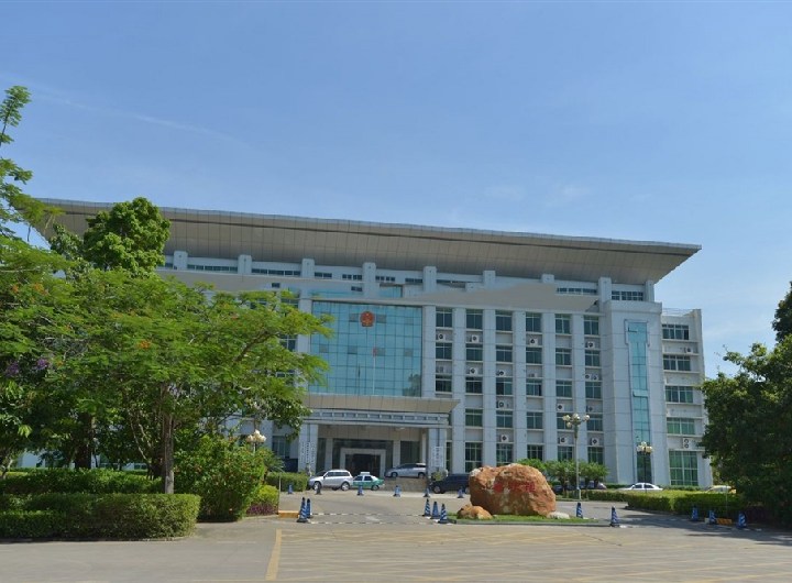 小区周边配套:琼海市政府