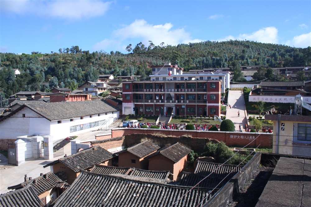 周边配套：云龙镇中心小学