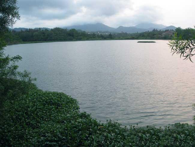 周边配套：馨湖景观1