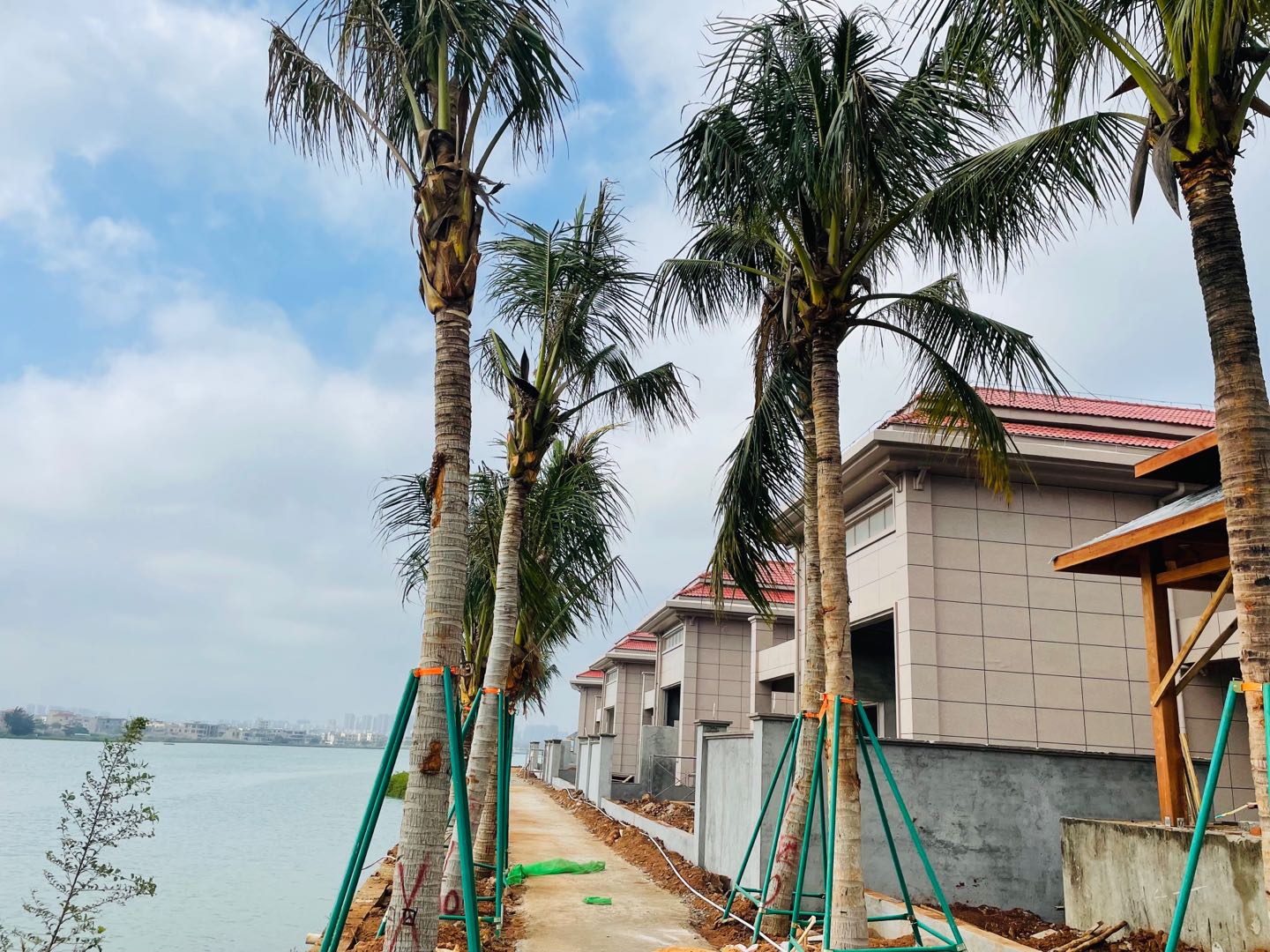 博亚龙湾精选海景两房,总价约100万/套