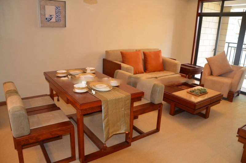 一期 2房2厅1厨1卫72㎡样板间:餐厅与客厅1