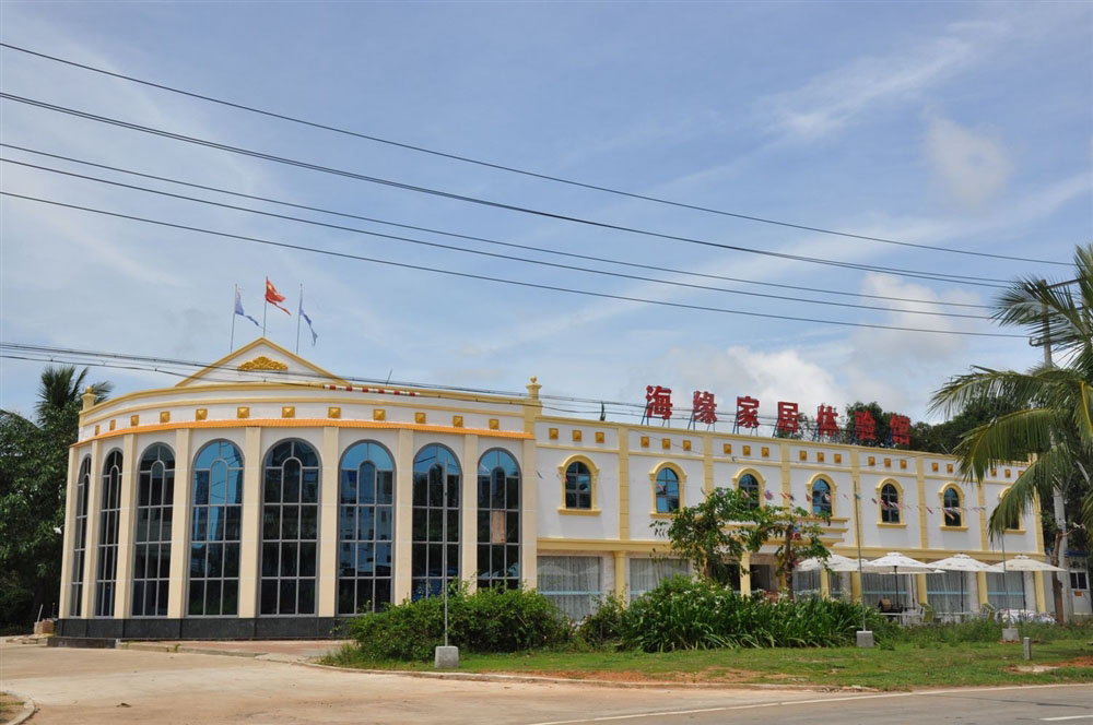 小区周边配套:家居馆