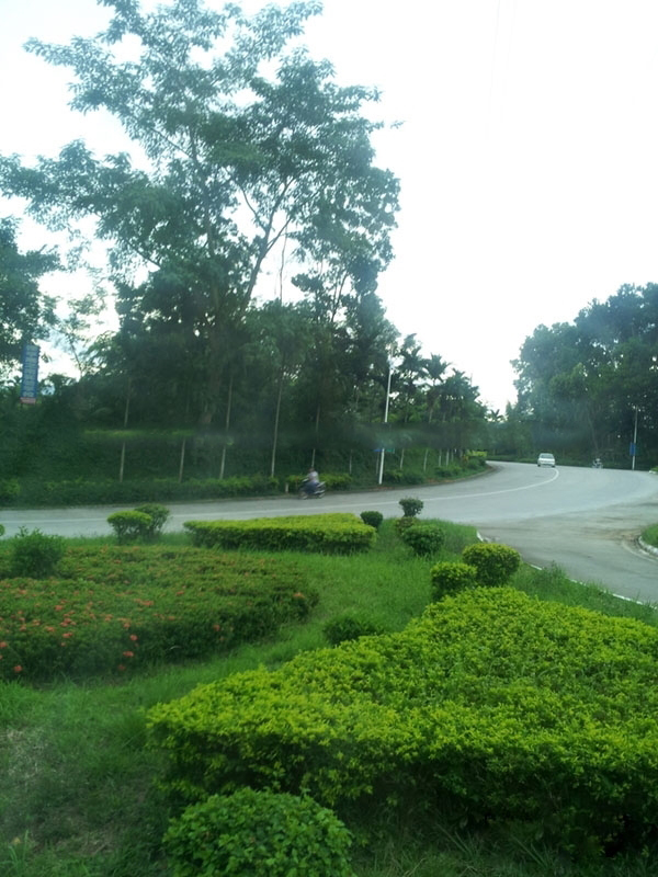 周边配套：街道